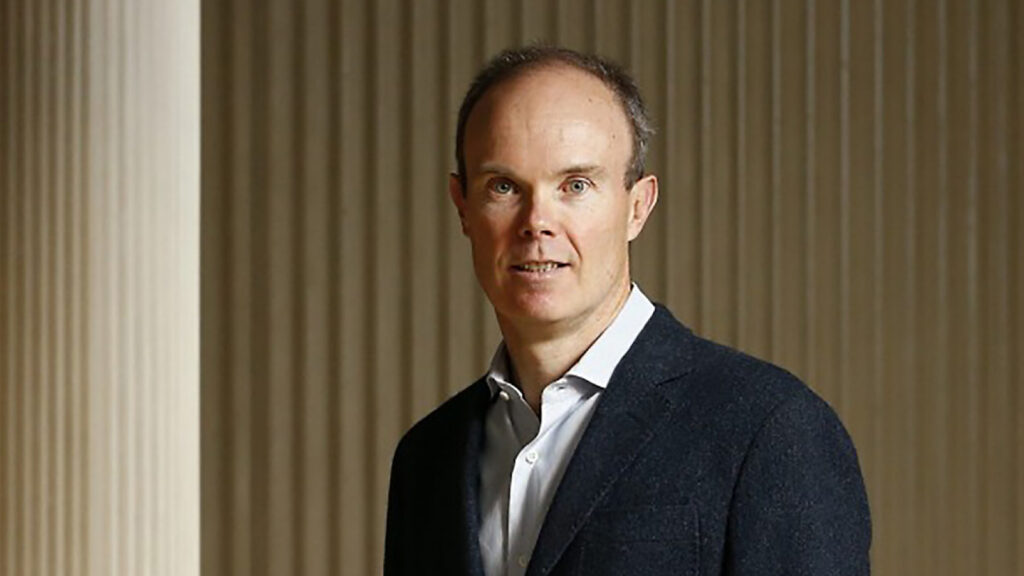 Hamish Douglass pours oil on troubled waters