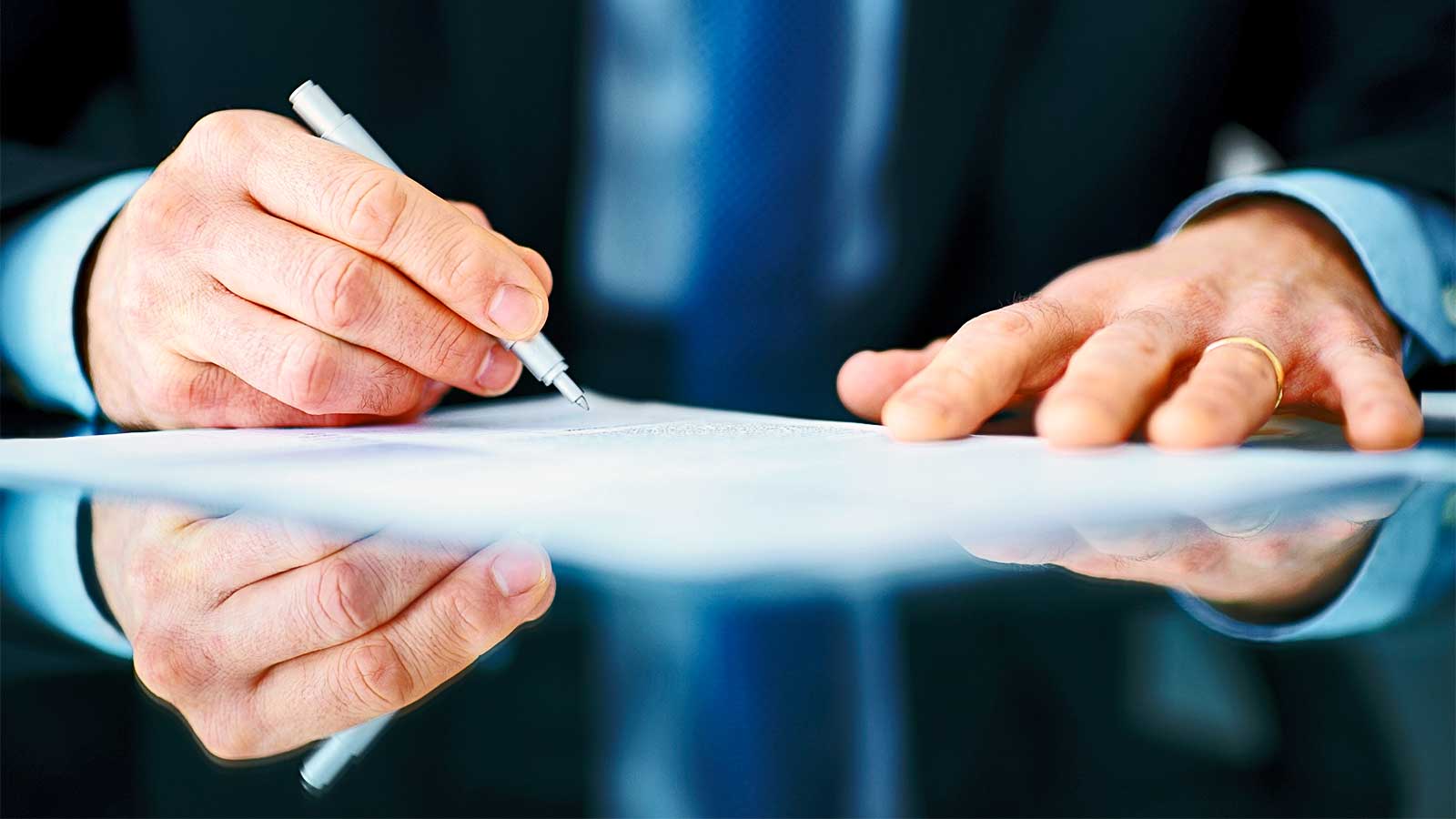 Two-stage registration for advisers