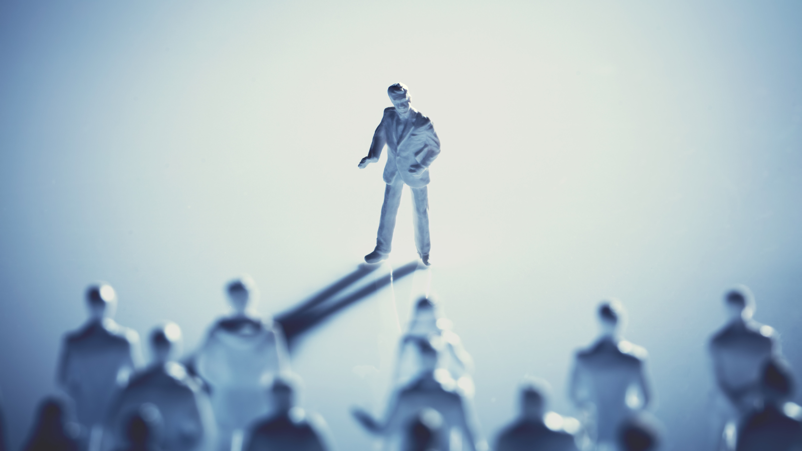 Dunbar’s number and the advice client quantum query