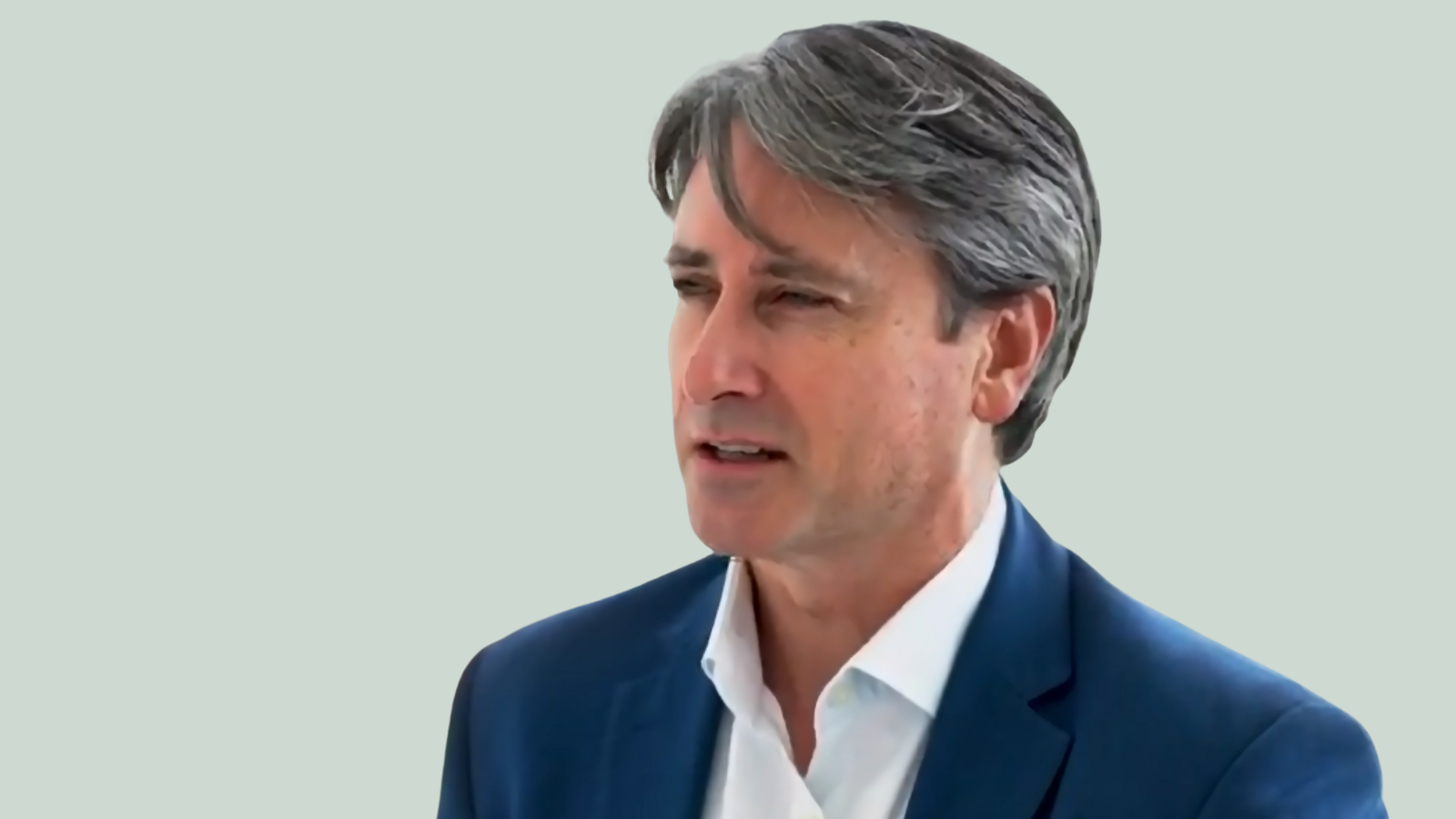 Travel, discretionary retailers, energy tipped to lead company earnings