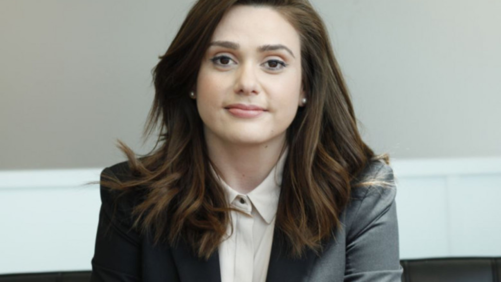 <strong>House prices to fall more in 2023, but crash not likely</strong>