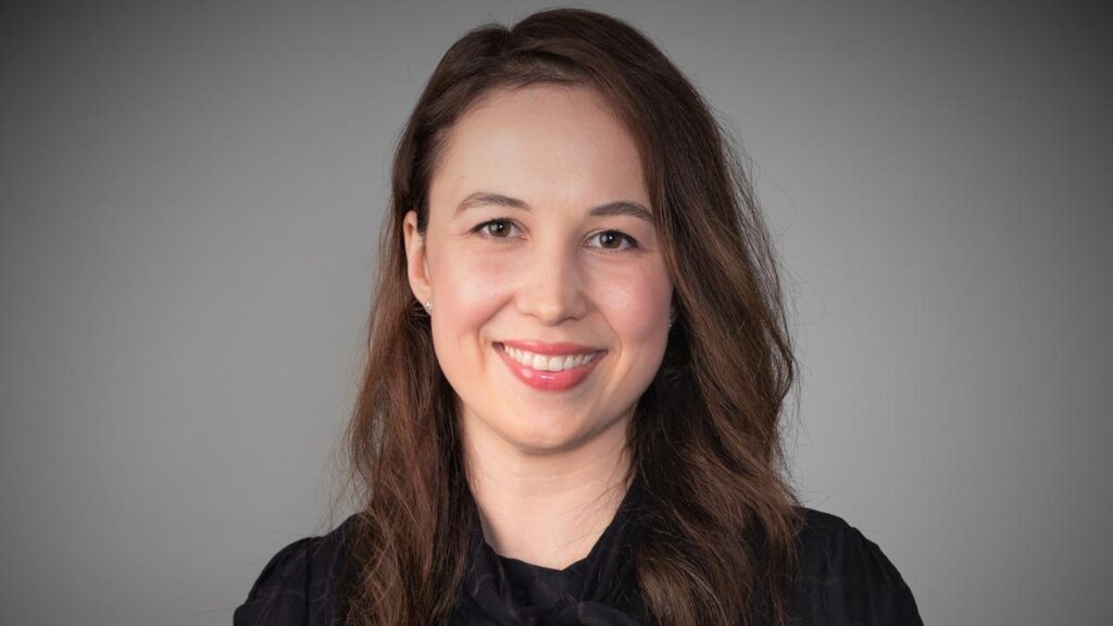 Tech sector soars as bond yields and banks fall