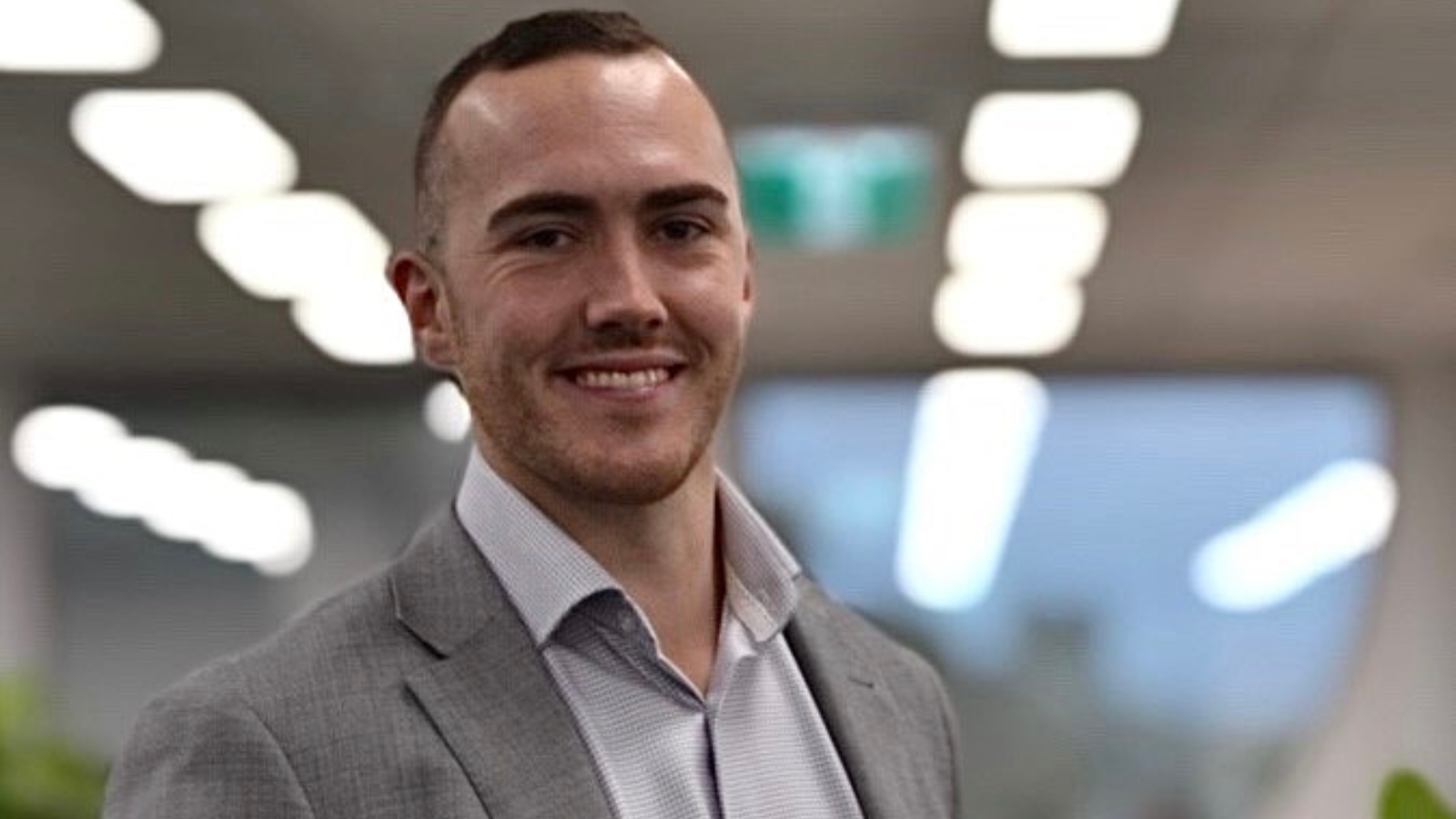 Meet Josh Lee, an advice director at 27 with a full book of clients and millions of online fans