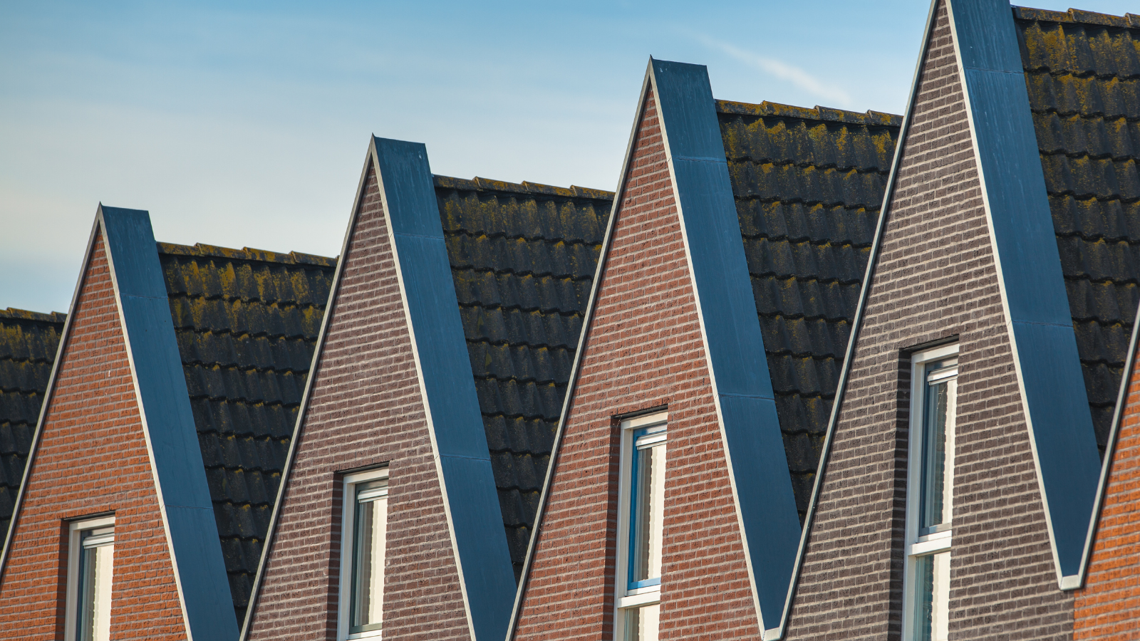 Property listings surge as prices hit record highs: SQM Research