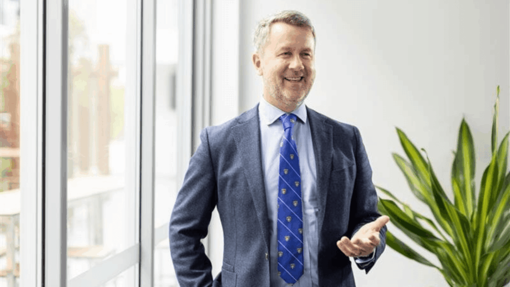 Full circle tree-change brings Mark Folpp's adviser journey back home